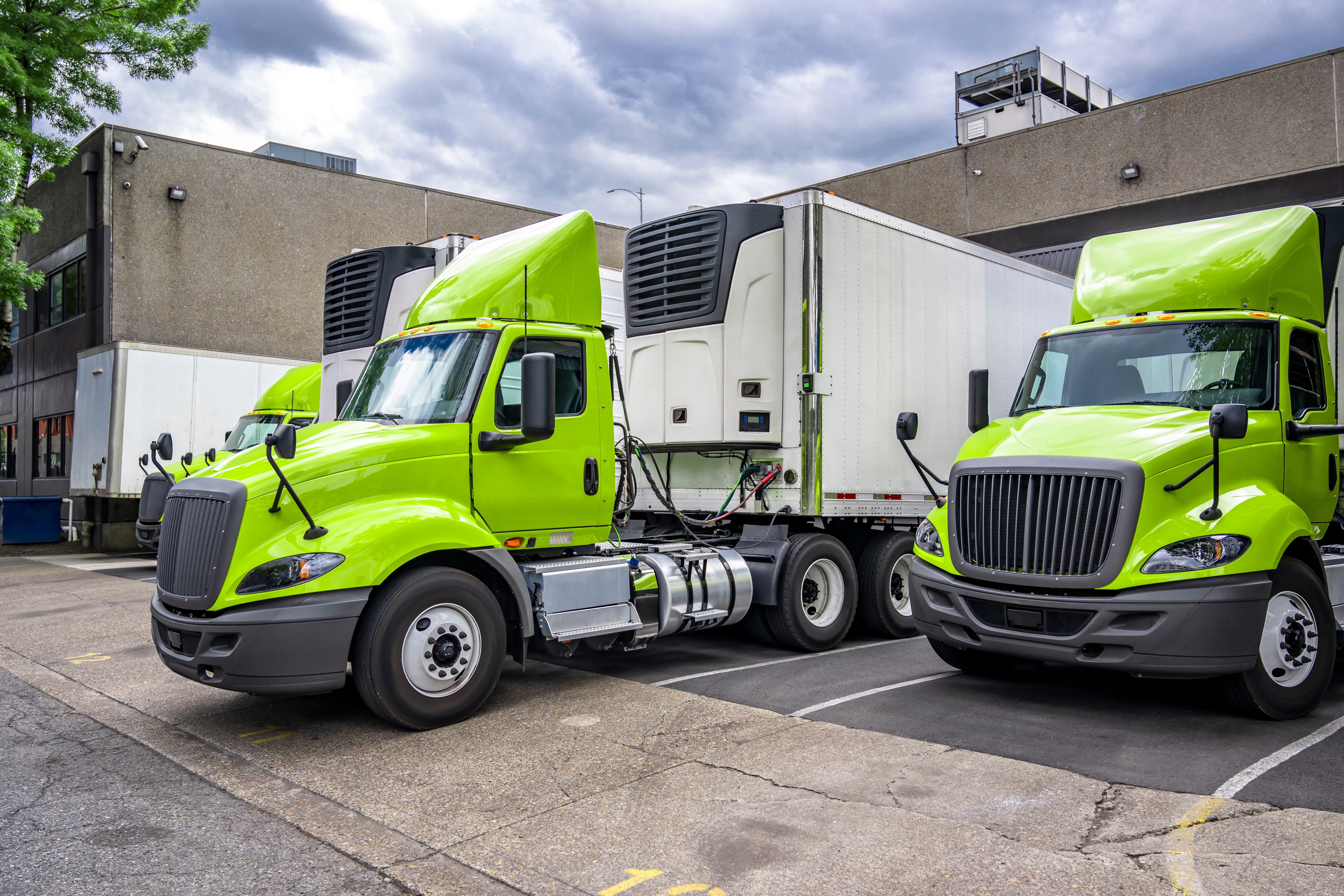 Commercial Truck Repair and Fleet Services In Marion IL At Hale's Automotive. Image of 2 Commercial Trucks parked